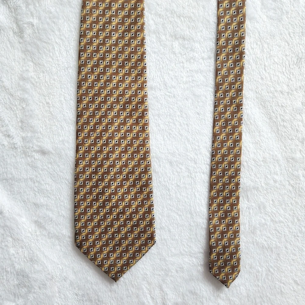 Vintage‎ 90s Geometric Gold Tie Foulard Square White Navy Men's Tall Cornerstone